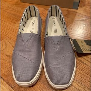 Tom’s Venice Collection Slip on in Morning Dove